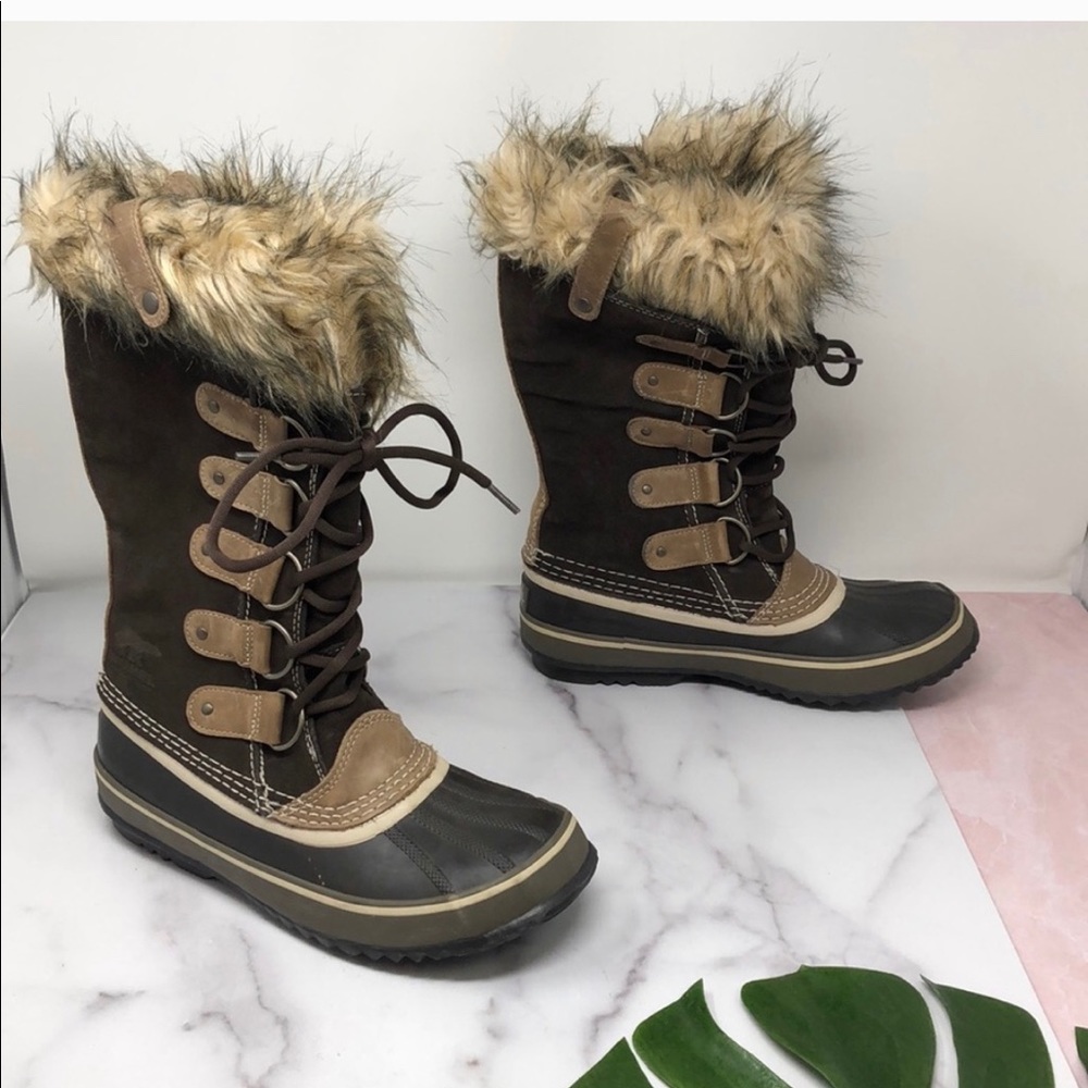 Sorel Winter Lace Up Boots  9